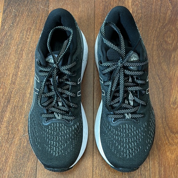 NWOT ASICS Women’s Black Running Shoe - Picture 8 of 9